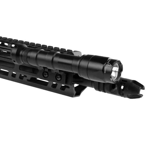QIRUIMY M600W Lampe de poche pistolet Lampe torche Tactique Airsoft poing à  fusil flash à double fonction, lampe de reconnaissance à 600 lumens pour le  système ferroviaire Picatinny de 20 mm (noir) 